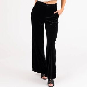 👖💕Black Velvet Wide Leg High Waisted Pants💕👖